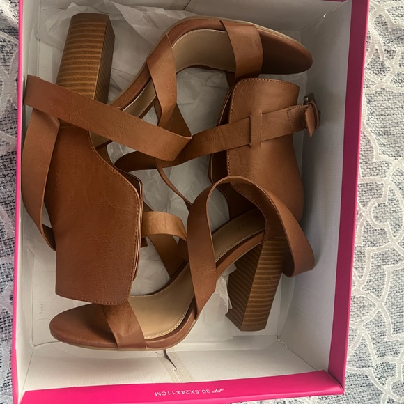 Sandal heels - Picture 1 of 4